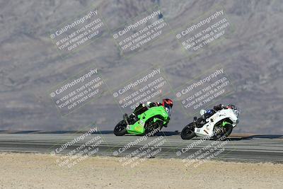 media/Dec-07-2025-CVMA (Sun) [[3e7d2de5dc]]/Race 9-Formula UL Shootout/